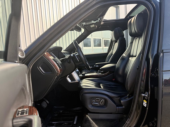 Land Rover Range Rover 11 of 26