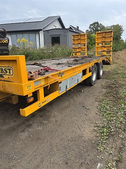 Herbst Maskintrailer 2axl 16T