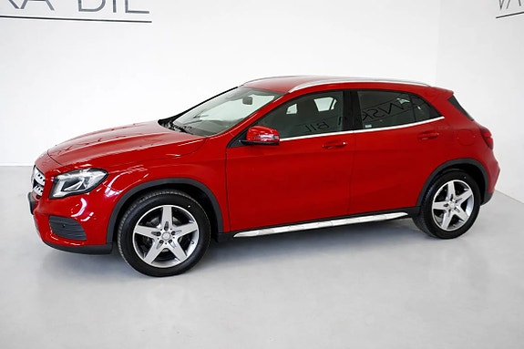 Mercedes-Benz GLA200 4 of 19