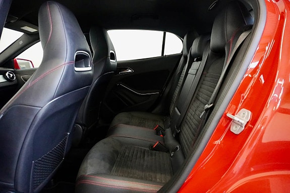 Mercedes-Benz GLA200 17 of 19