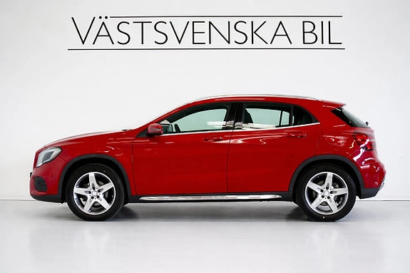 Mercedes-Benz GLA200 2 of 19