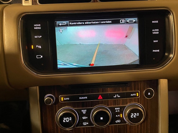 Land Rover Range Rover 14 of 21