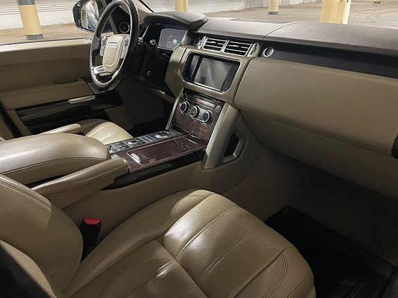Land Rover Range Rover 10 of 21