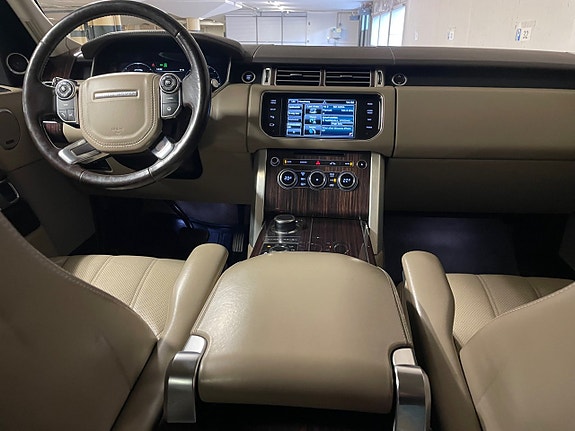 Land Rover Range Rover 12 of 21