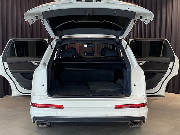 Audi Q7 12 of 30