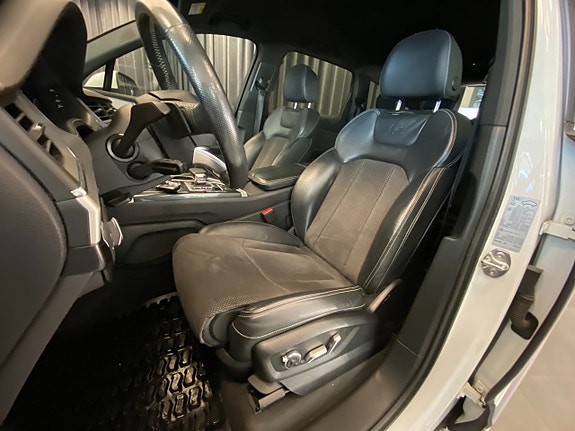 Audi Q7 7 of 30