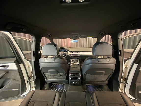 Audi Q7 18 of 30