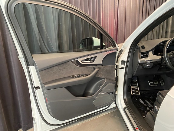 Audi Q7 27 of 30