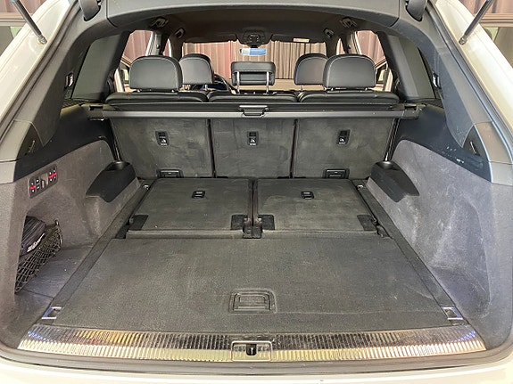 Audi Q7 13 of 30