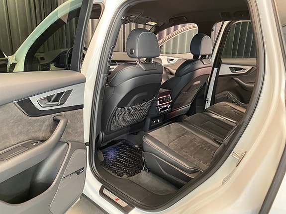 Audi Q7 26 of 30