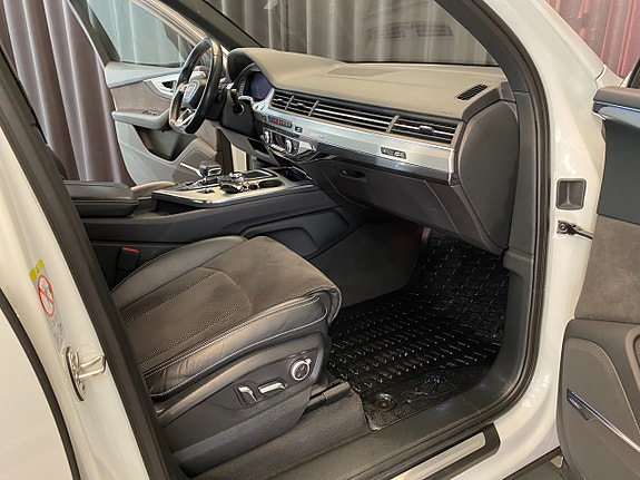 Audi Q7 23 of 30