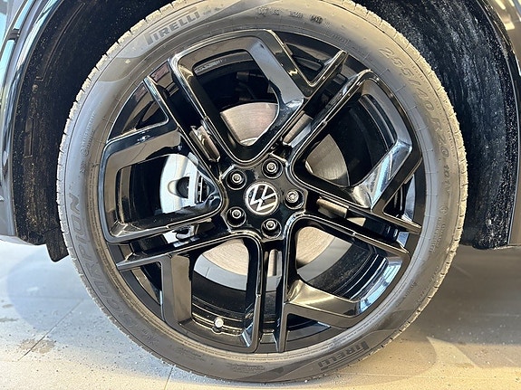Volkswagen Tiguan 8 of 22