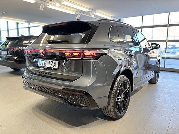 Volkswagen Tiguan 4 of 22