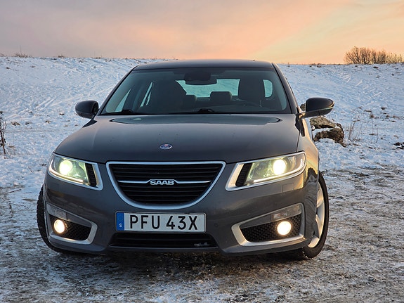 Saab 9-5 2 of 3