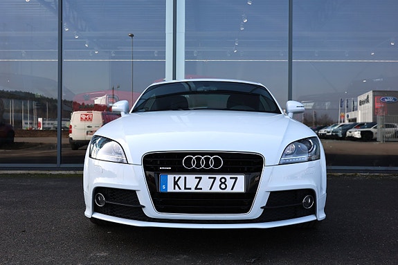Audi TT 2 of 5