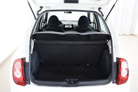 Nissan Micra 10 of 13