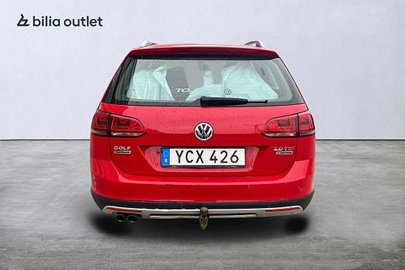 Volkswagen Golf Alltrack 3 of 5