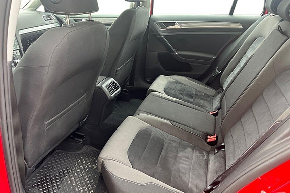 Volkswagen Golf Alltrack 10 of 20