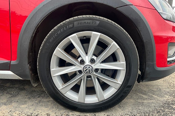 Volkswagen Golf Alltrack 14 of 20