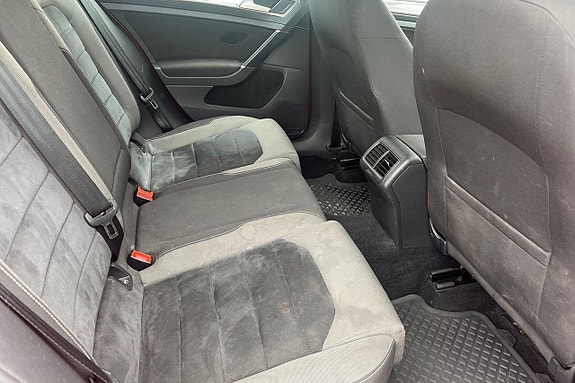 Volkswagen Golf Alltrack 6 of 20