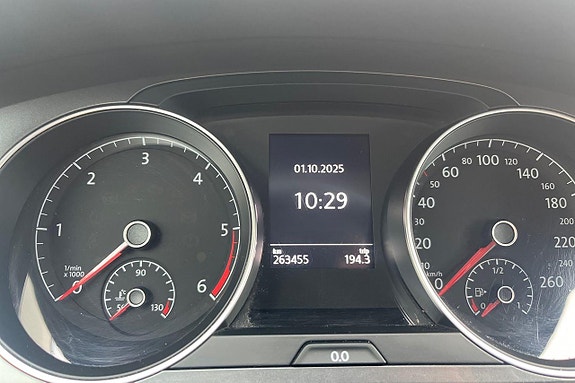 Volkswagen Golf Alltrack 13 of 20