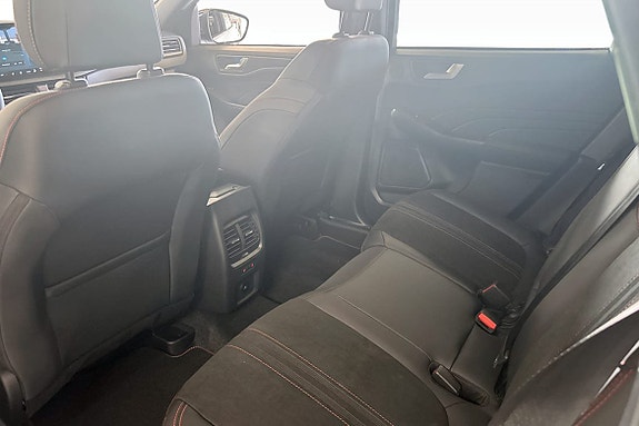 Ford Kuga 8 of 10