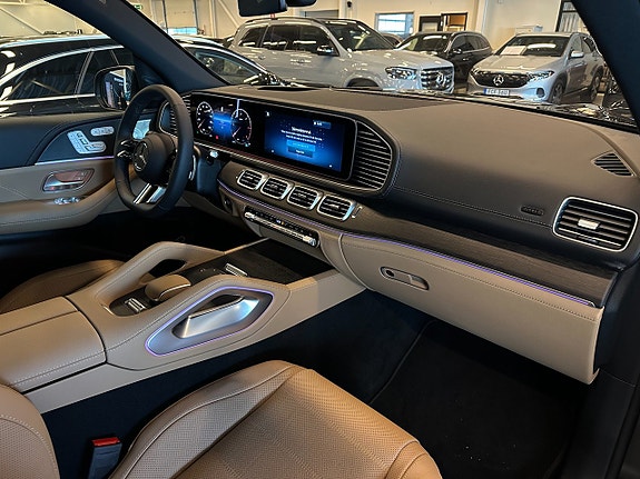 Mercedes-Benz GLS450 d 9 of 14