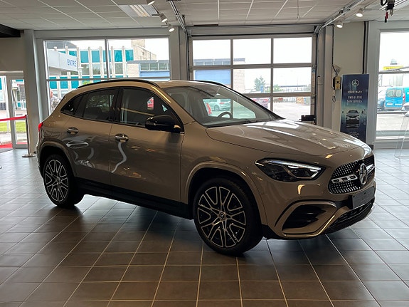 Mercedes-Benz GLA250 e 6 of 22