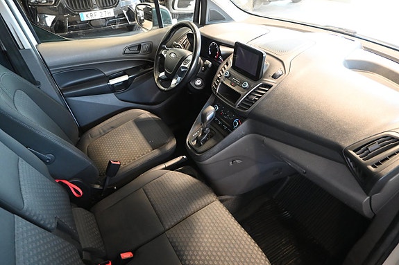 Ford Transit Connect 8 of 17