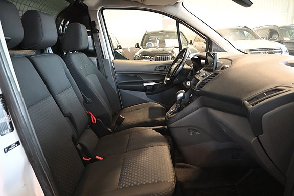 Ford Transit Connect 9 of 17
