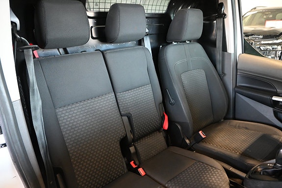 Ford Transit Connect 10 of 17