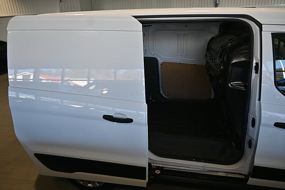 Ford Transit Connect 11 of 17