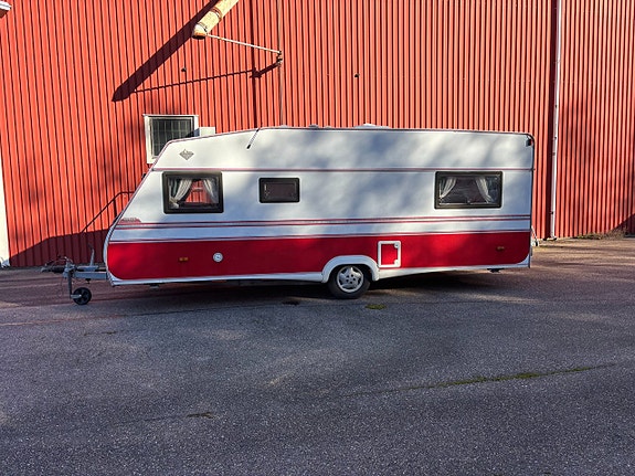 Kabe Ametist GLE 1490 kg /Året runt vagn / 779 kr/mån