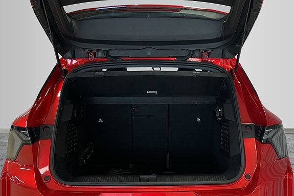 Renault Scenic E-Tech 8 of 18
