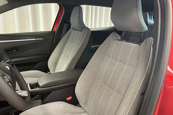 Renault Scenic E-Tech 12 of 18