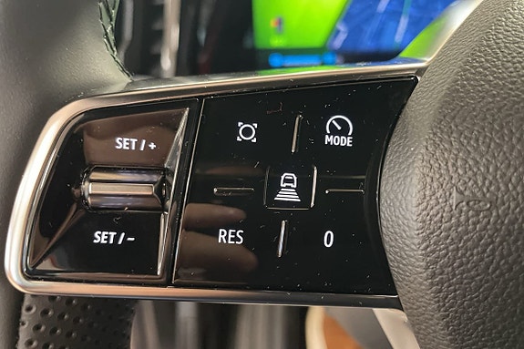 Renault Scenic E-Tech 14 of 18