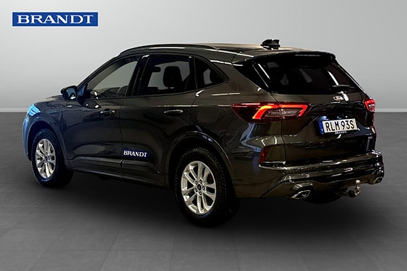 Ford Kuga 2 of 5