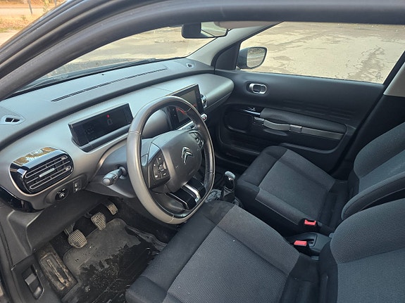 Citroen C4 Cactus 10 of 17