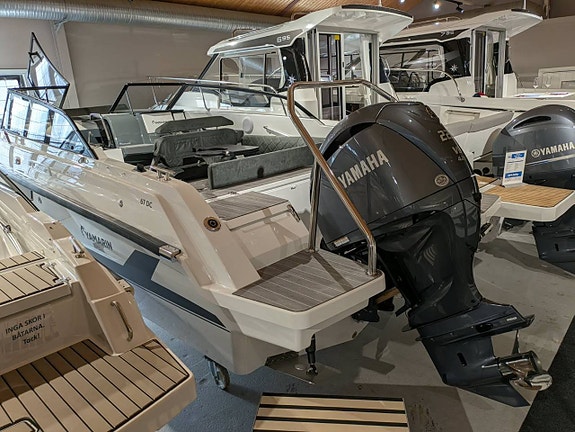 Yamarin 67 DC  Yamaha F225 XCB 2026 MMG Edition FABRIKSNY 5 of 12