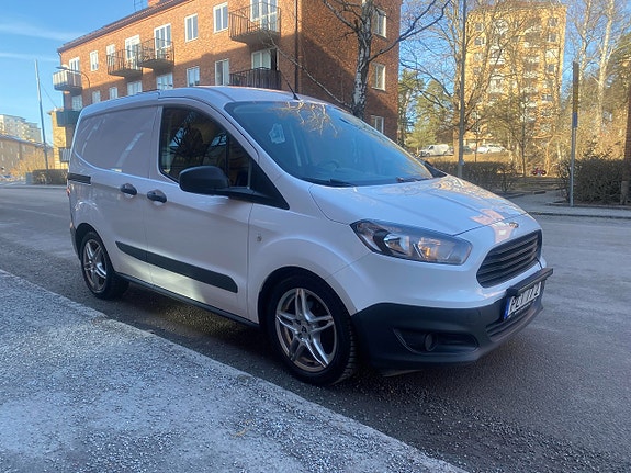 Ford Transit Courier 8 of 21