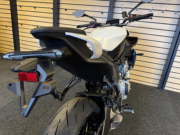 CFMOTO 675NK EJ PÅ LAGER 15 of 18