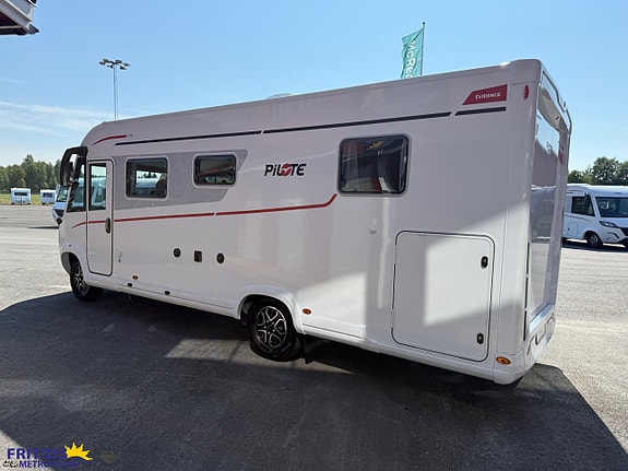 Pilote G740 FC Evidence 180hk-ALDE diesel-Lithium-9" media 4 of 5