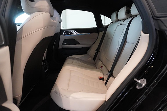 BMW i4 5 of 16