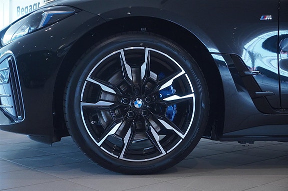 BMW i4 16 of 16