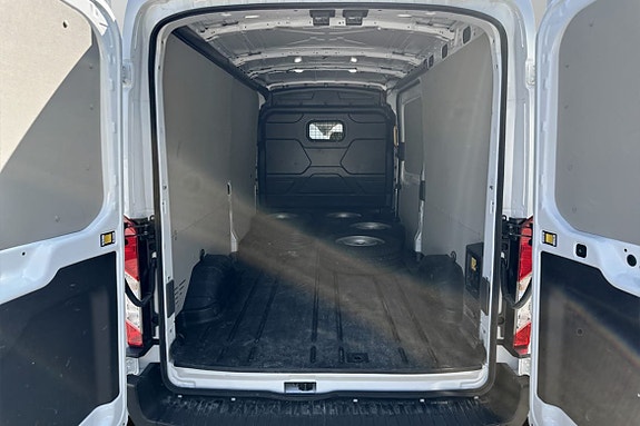Ford E-Transit 11 of 11