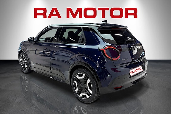 Nissan Micra 7 of 15