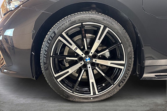 BMW 530e 16 of 18