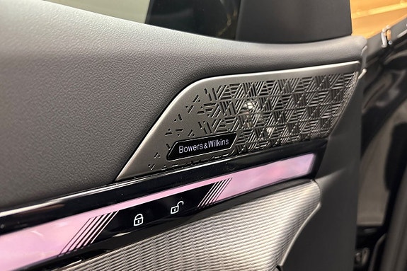 BMW 530e 18 of 18