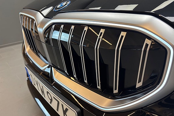 BMW 530e 17 of 18