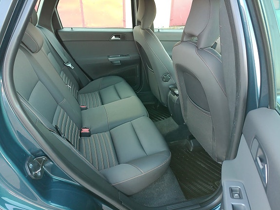 Volvo V50 8 of 12